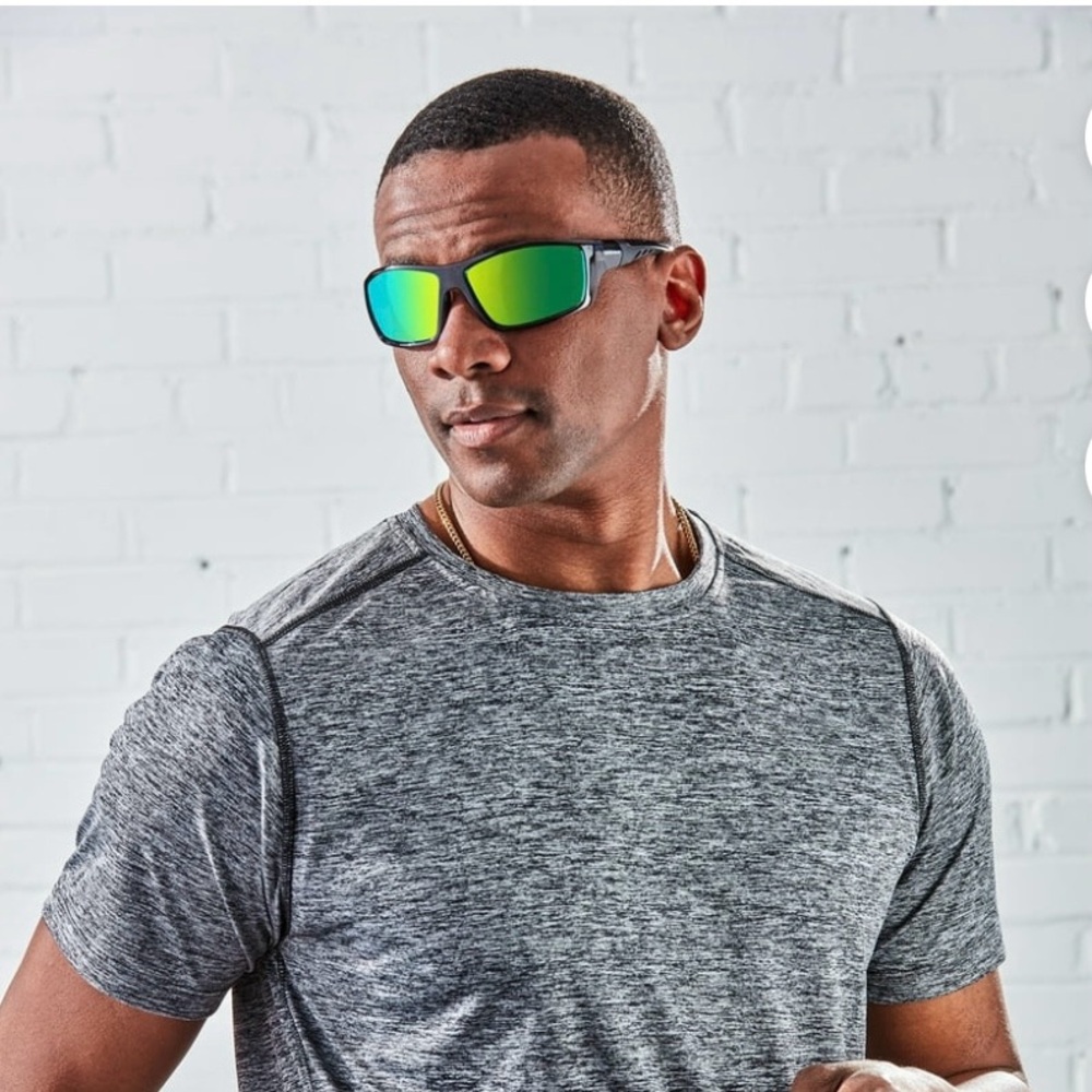 Foster Grant Men's Rectangle Fashion Sunglasses Gray